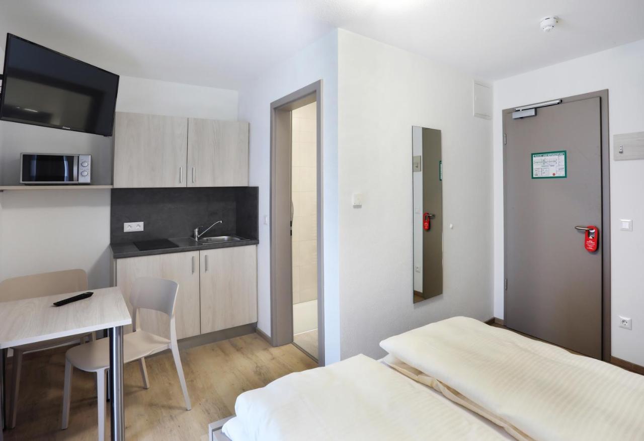Apartment Hotel 37 Altdorf  Kültér fotó